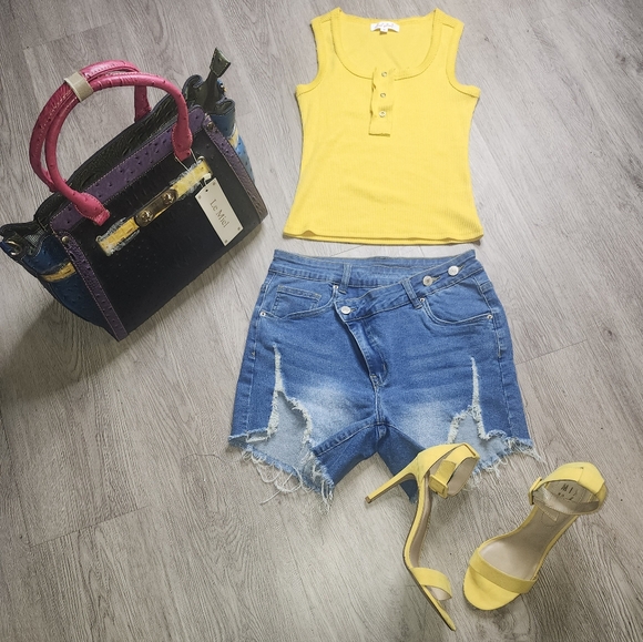 Join Me ✨️ - Picture 2 of 14